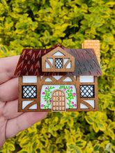 Load image into Gallery viewer, Tudor house brooch