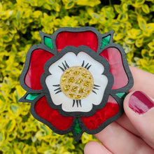 Load image into Gallery viewer, Tudor Rose brooch