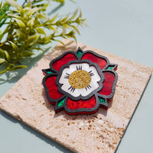 Load image into Gallery viewer, Tudor Rose brooch