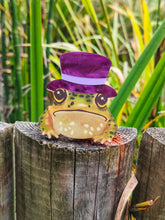 Load image into Gallery viewer, Customisable frog brooch/necklace/keyring