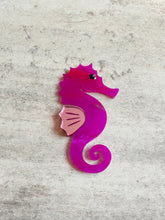 Load image into Gallery viewer, Seahorse brooches