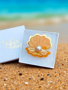 Clam Shell brooch