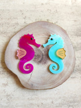 Load image into Gallery viewer, Seahorse brooches