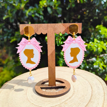 Load image into Gallery viewer, &#39;Diamond of the First Water&#39; earrings - pink