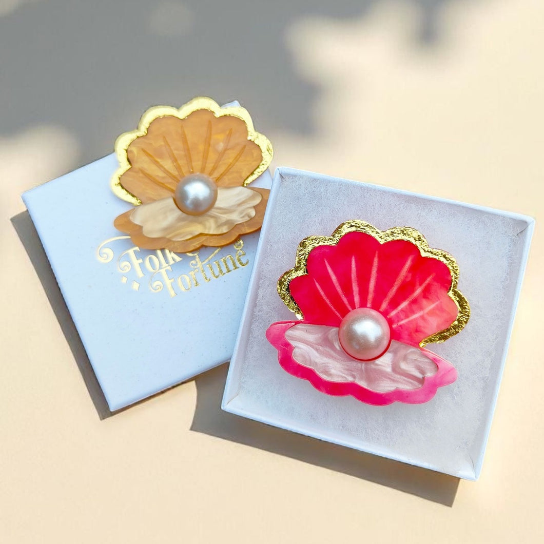 Clam Shell brooch