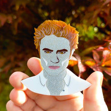 Load image into Gallery viewer, PRE-ORDER Sparkling Edward brooch
