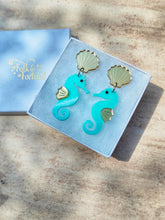Load image into Gallery viewer, Seahorse earrings