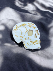 'Memento Mori' skull brooch