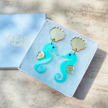 Load image into Gallery viewer, Seahorse earrings