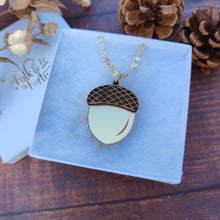 Load image into Gallery viewer, Oak Fall pendant necklace