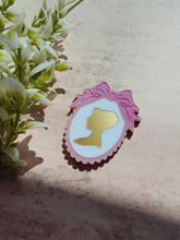 Load image into Gallery viewer, SAMPLE/SECONDS Cameo brooch