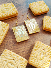 Load image into Gallery viewer, PRE-ORDER Custard Cream brooch / necklace / earrings