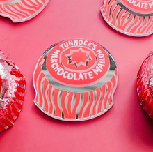 Load image into Gallery viewer, SECONDS Teacake brooch