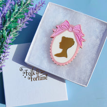 Load image into Gallery viewer, &#39;Diamond of the First Water&#39; brooch - pink