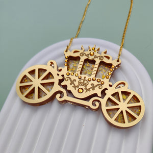 Golden State Carriage necklace