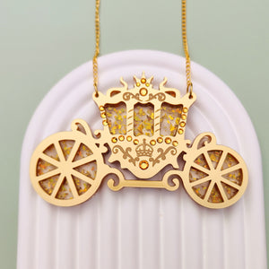 Golden State Carriage necklace