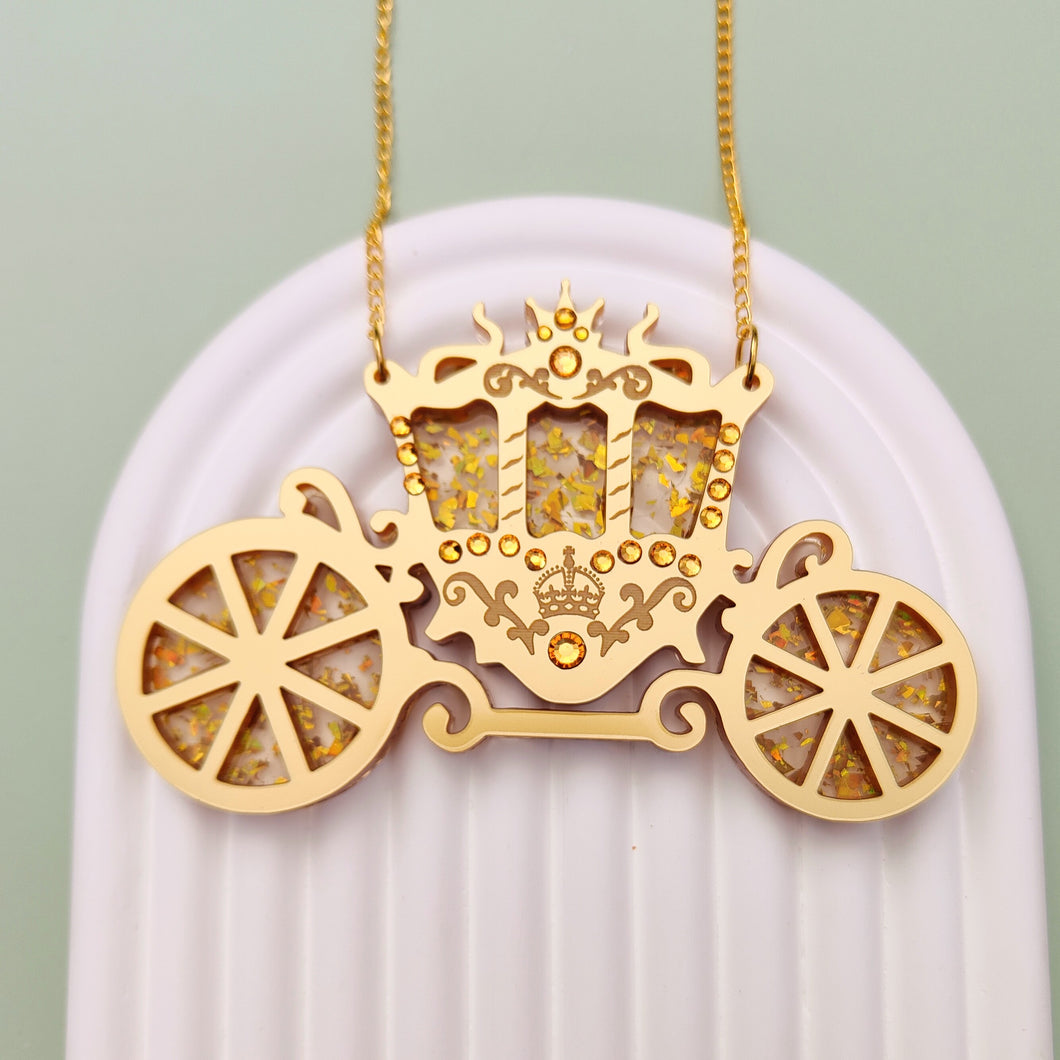 Golden State Carriage necklace