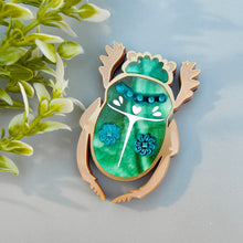 Load image into Gallery viewer, Ziggy the Beetle brooch